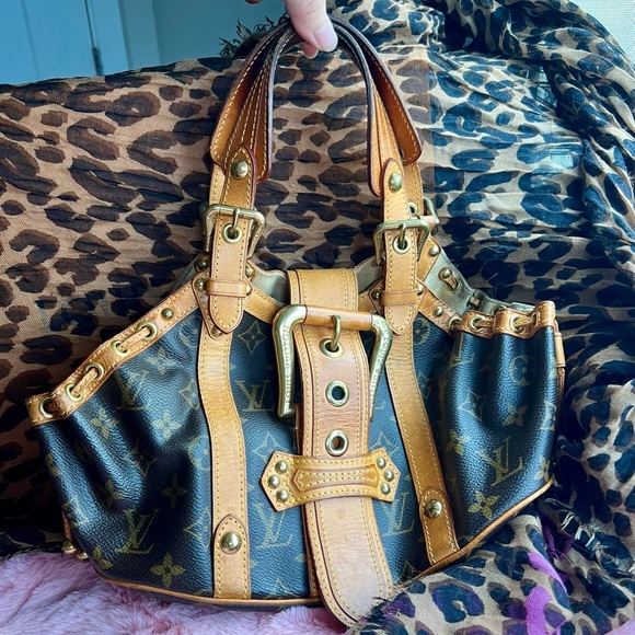 Louis Vuitton Theda PM handbag - Picture 1 of 10